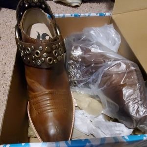 Spirit by Lucchese westwrn boots / Kylie mule